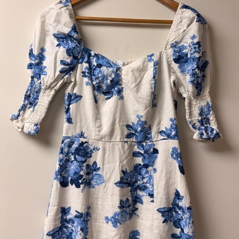 Milkmaid Coquette Blue and White Floral Dress Size Small Mi Ami Francesca’s